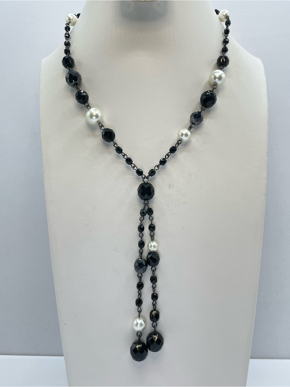 White House Black Market Black Crystal Glass Faux Pearl Y Necklace Necklace